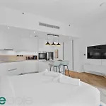 Spacious Refurbished Studio Steps Away From Metro