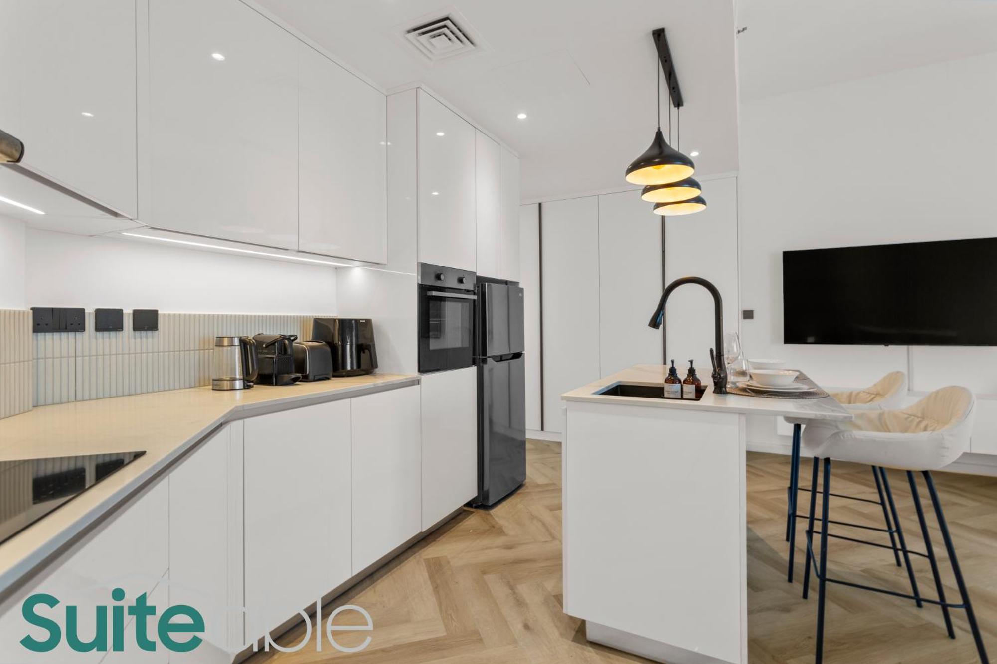 Spacious Refurbished Steps Away From Metro Apartment Dubai